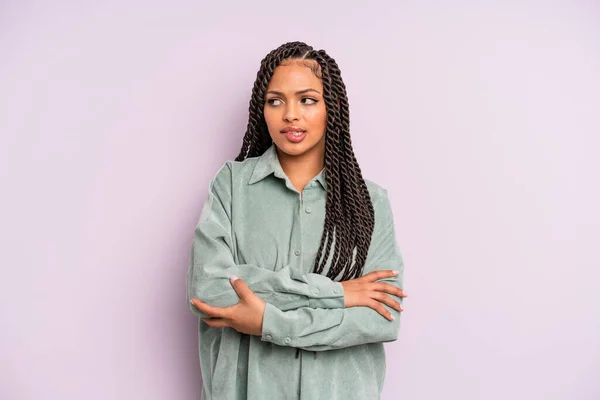 Zwart Afro Vrouw Twijfelen Denken Bijten Lip Het Gevoel Onzeker — Stockfoto