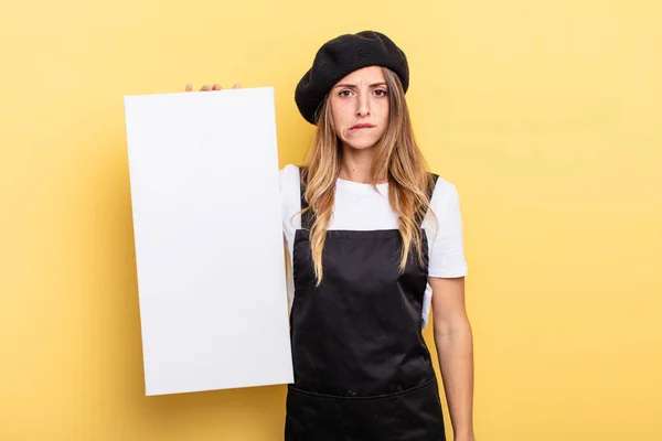 Woman Artist Looking Puzzled Confused Empty Canvas Concept — Stockfoto