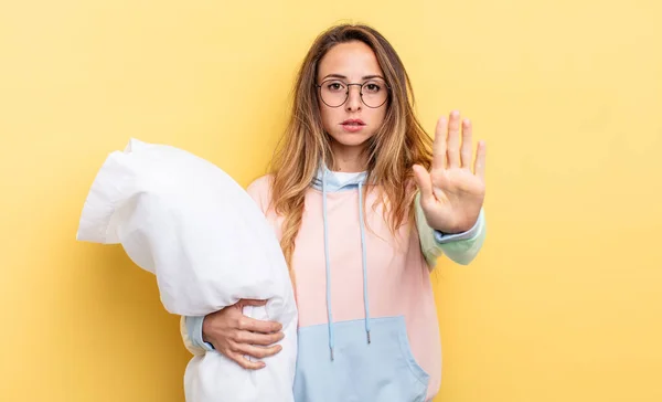 Pretty Woman Looking Serious Showing Open Palm Making Stop Gesture — Stockfoto