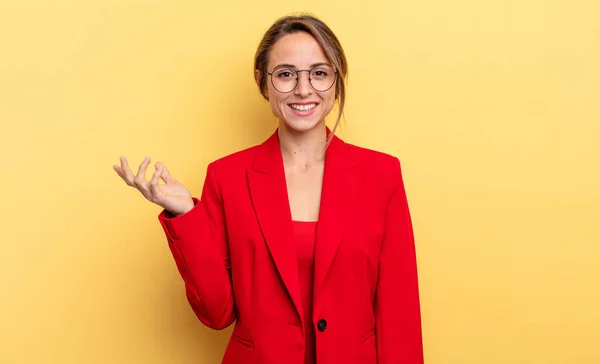Affärskvinna Känna Sig Lycklig Förvånad Över Att Förverkliga Lösning Eller — Stockfoto