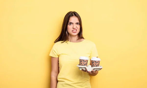 Pretty Woman Feeling Puzzled Confused Take Away Coffee Concept — Stockfoto