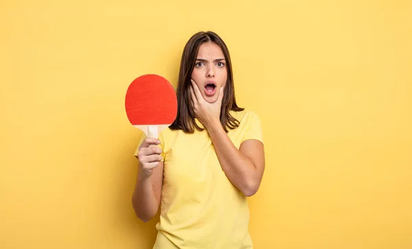 Pretty Woman Mouth Eyes Wide Open Hand Chin Ping Pong — Stock Photo, Image