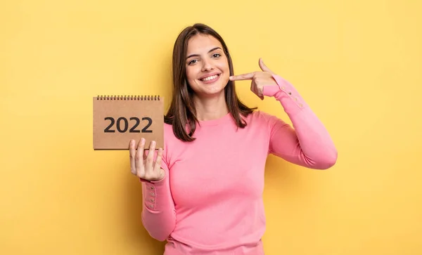 Pretty Woman Smiling Confidently Pointing Own Broad Smile 2022 Calendar — Stock Photo, Image