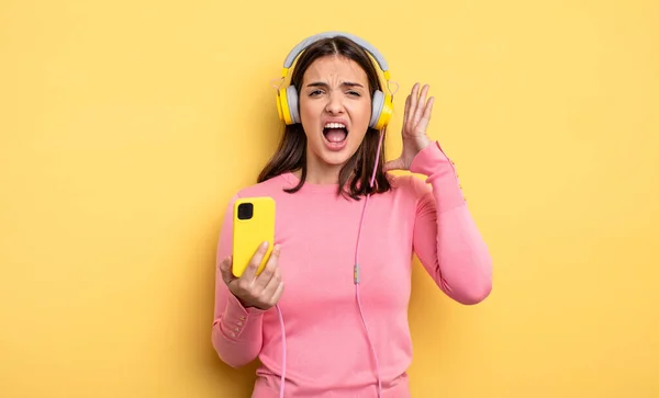 Pretty Woman Screaming Hands Air Listening Music Concept — Φωτογραφία Αρχείου