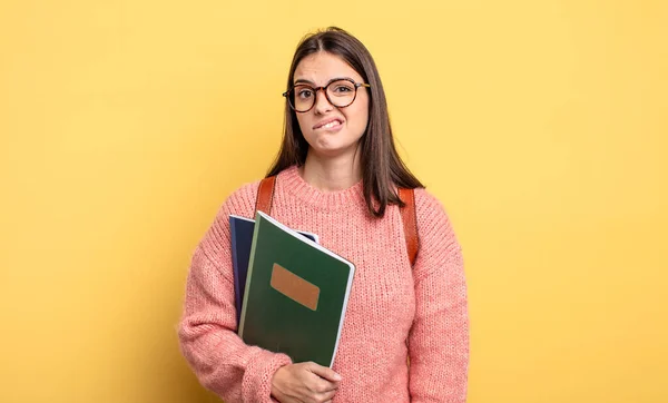 Pretty Student Woman Looking Puzzled Confused — 스톡 사진