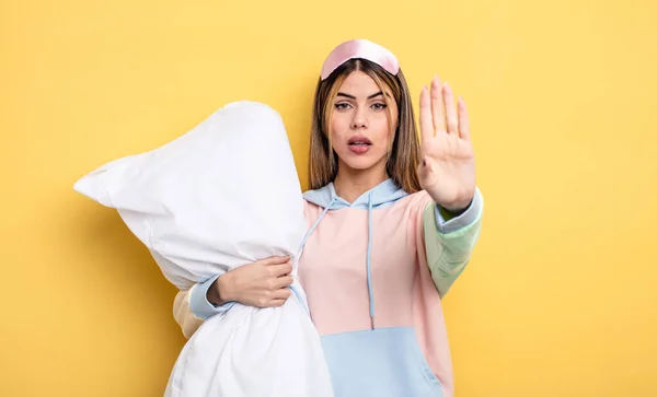 Pretty Woman Looking Serious Showing Open Palm Making Stop Gesture — Fotografia de Stock