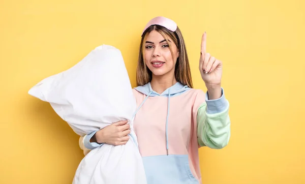 Pretty Woman Smiling Looking Friendly Showing Number One Pajamas Concept — Stockfoto
