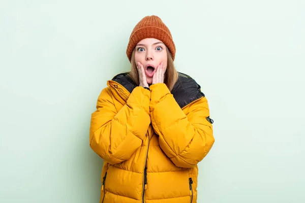 Redhair Woman Feeling Shocked Scared Winter Concept — Stock Photo, Image