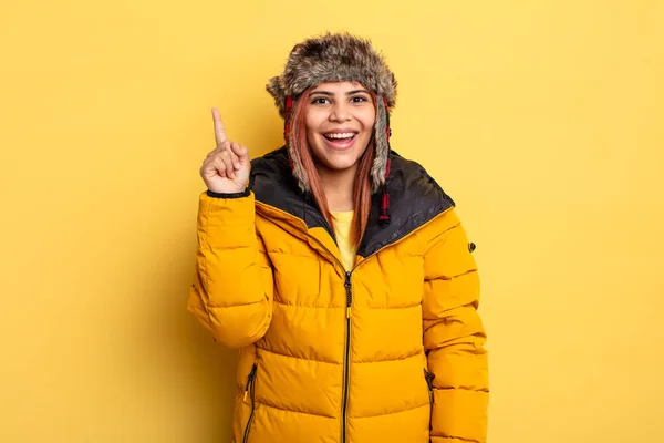 Hispanic Woman Feeling Happy Excited Genius Realizing Idea Winter Concept — Stock Photo, Image
