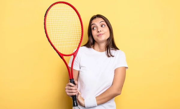 Pretty Woman Shrugging Feeling Confused Uncertain Tennis Player Concept — Stok fotoğraf
