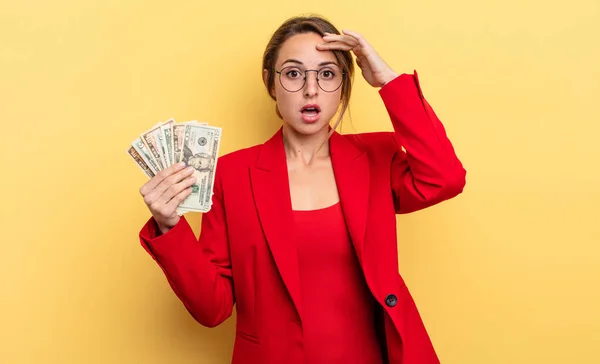 Pretty Woman Looking Happy Astonished Surprised Business Dollar Banknotes Concept — Stock Photo, Image