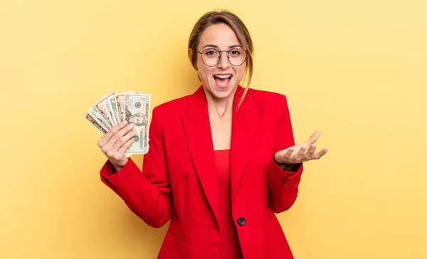 Pretty Woman Feeling Extremely Shocked Surprised Business Dollar Banknotes Concept — Stock Photo, Image