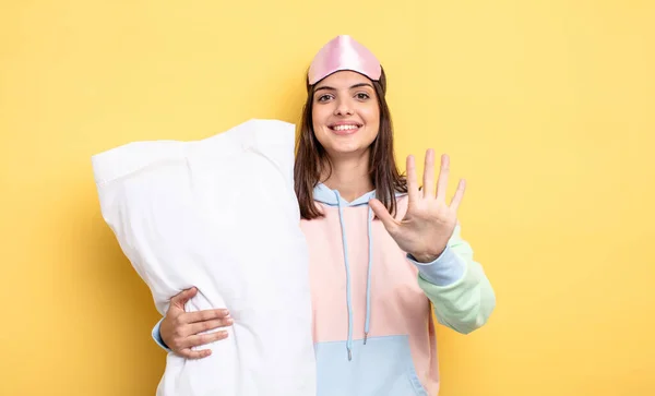 Junge Frau Schlafanzug Mit Kopfkissen — Stockfoto