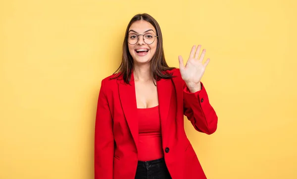 Pretty Woman Smiling Happily Waving Hand Welcoming Greeting You Businesswoman — Stock Photo, Image