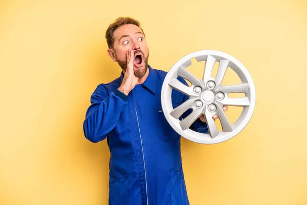 Middle Age Man Feeling Happy Excited Surprised Car Mechanic Concept — Foto de Stock