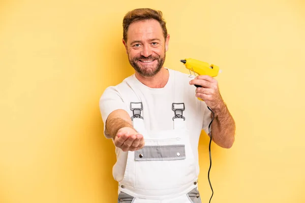 Middle Age Man Smiling Happily Friendly Offering Showing Concept Handyman — Stock Photo, Image