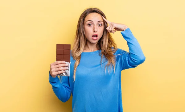 Pretty Woman Looking Surprised Realizing New Thought Idea Concept Chocolate — стоковое фото