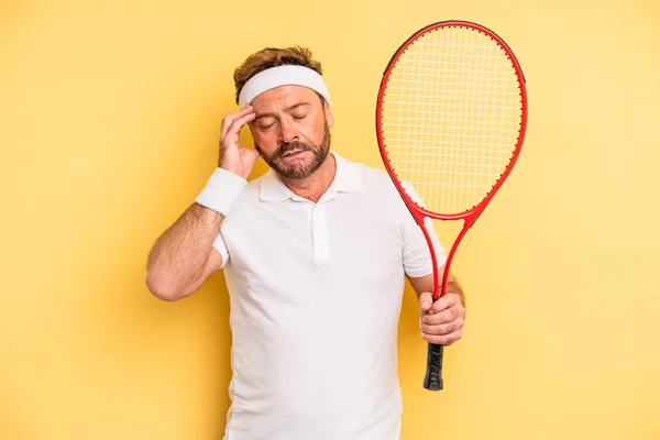 Middle Age Man Feeling Bored Frustrated Sleepy Tiresome Tennis Concept — Stockfoto