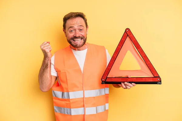 Middle Age Man Feeling Shocked Laughing Celebrating Success Triangle Breakdown — Stockfoto