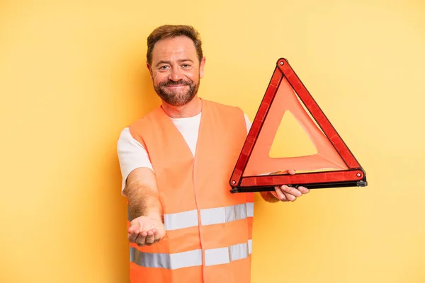 Middle Age Man Smiling Happily Friendly Offering Showing Concept Triangle — Stockfoto