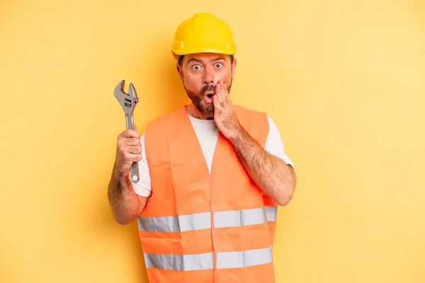 Middle Age Man Feeling Shocked Scared Breakdown Car Repair Wrench — Stock Photo, Image