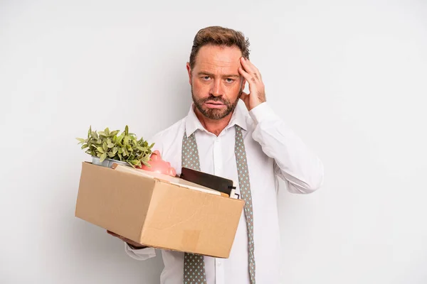 Hombre Mediana Edad Siente Aburrido Frustrado Somnoliento Después Cansancio Concepto —  Fotos de Stock