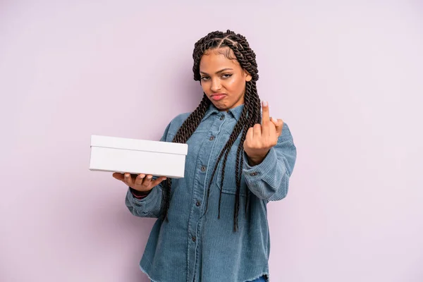 Schwarze Afro Frau Die Wütend Genervt Rebellisch Und Aggressiv Ist — Stockfoto