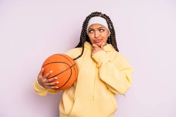 Black Afro Woman Thinking Feeling Doubtful Confused Basketball Concept —  Fotos de Stock