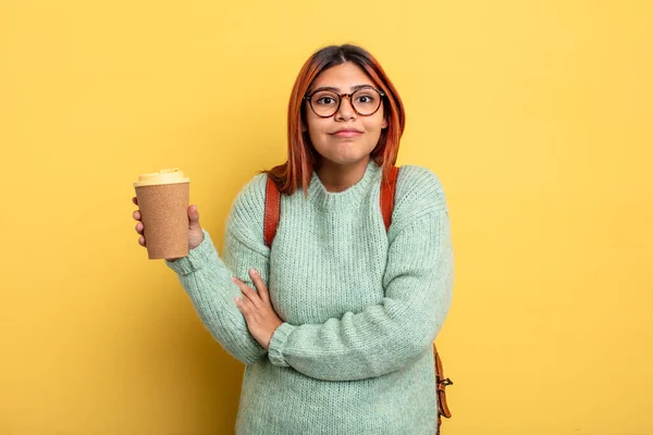 Hispánská Žena Pokrčila Rameny Cítila Zmatená Nejistá Student Koncepcí Kávy — Stock fotografie