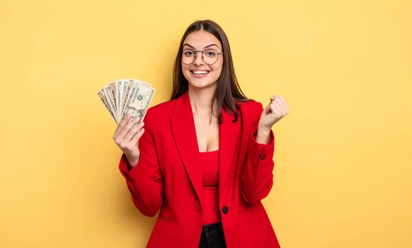 Pretty Woman Feeling Shocked Laughing Celebrating Success Dollar Banknotes Concept — Fotografia de Stock