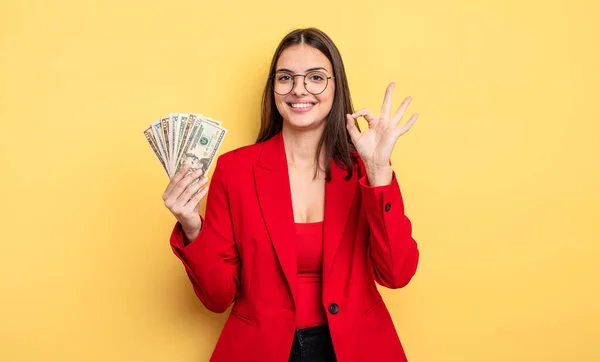 Pretty Woman Feeling Happy Showing Approval Okay Gesture Dollar Banknotes — Φωτογραφία Αρχείου