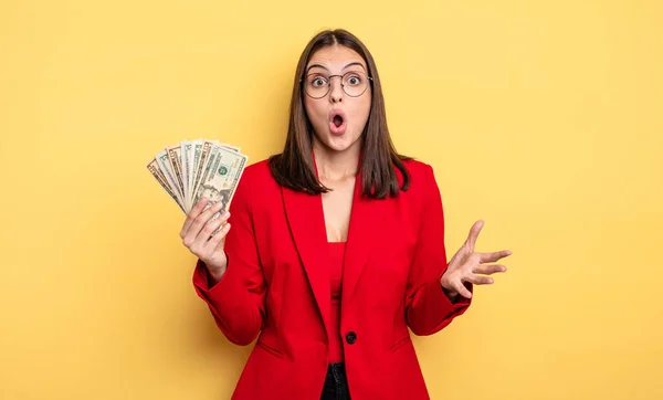 Pretty Woman Amazed Shocked Astonished Unbelievable Surprise Dollar Banknotes Concept — Fotografia de Stock