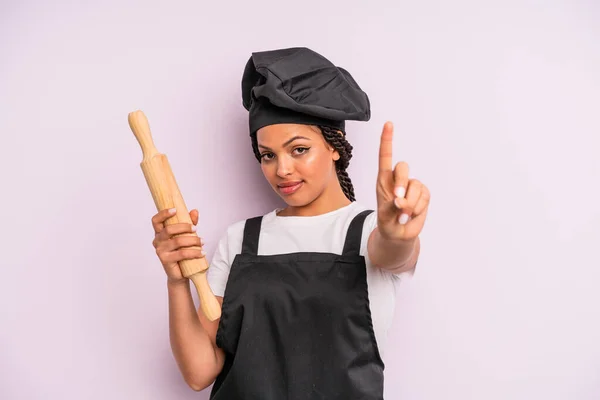Afro Black Woman Smiling Proudly Confidently Making Number One Chef — ストック写真