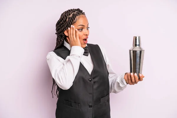 Afro Black Woman Feeling Happy Excited Surprised Waiter Cocktail —  Fotos de Stock