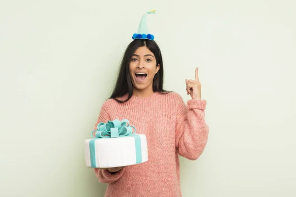 Young Pretty Hispanic Woman Feeling Happy Excited Genius Realizing Idea — Stock Photo, Image