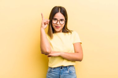 Harika bir fikrin farkına varıp, 