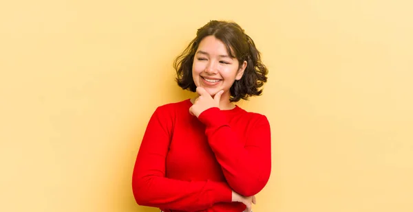 Pretty Hispanic Woman Smiling Happy Confident Expression Hand Chin Wondering — Stock Photo, Image