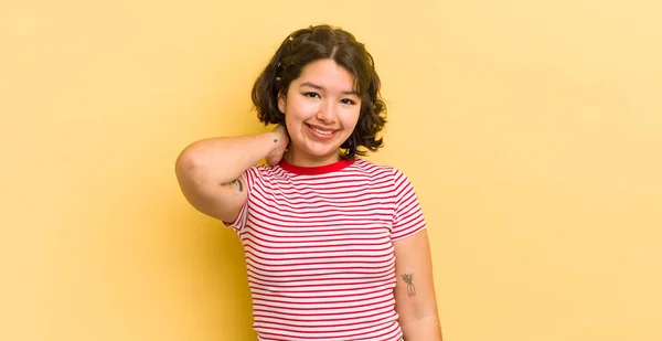 Pretty Hispanic Woman Laughing Cheerfully Confidently Casual Happy Friendly Smile — Stock Photo, Image