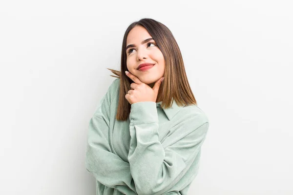 Bella Donna Ispanica Sensazione Premuroso Chiedendo Immaginando Idee Sognare Occhi — Foto Stock