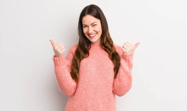 Pretty Caucasian Woman Smiling Joyfully Looking Happy Feeling Carefree Positive — Φωτογραφία Αρχείου