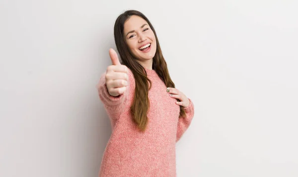 Pretty Caucasian Woman Feeling Proud Carefree Confident Happy Smiling Positively — Stock Photo, Image