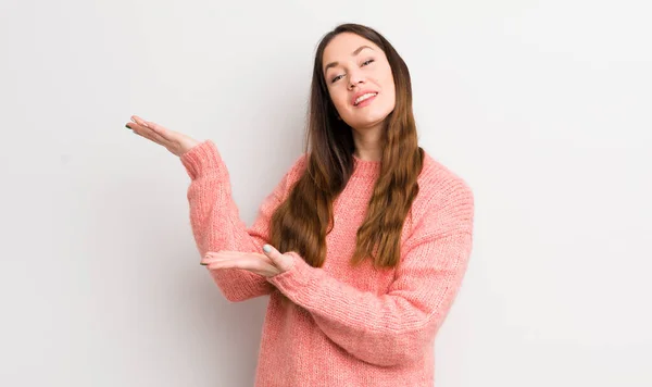 Pretty Caucasian Woman Smiling Proudly Confidently Feeling Happy Satisfied Showing — Stock Photo, Image