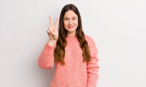 Pretty Caucasian Woman Smiling Looking Friendly Showing Number Two Second — Zdjęcie stockowe