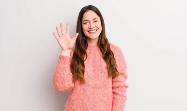 Pretty Caucasian Woman Smiling Looking Friendly Showing Number Five Fifth — Stockfoto