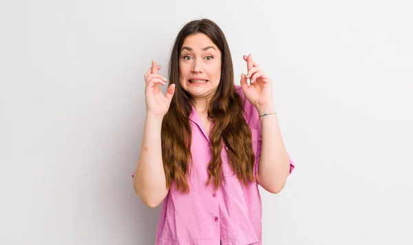 Pretty Caucasian Woman Crossing Fingers Anxiously Hoping Good Luck Worried — Stockfoto