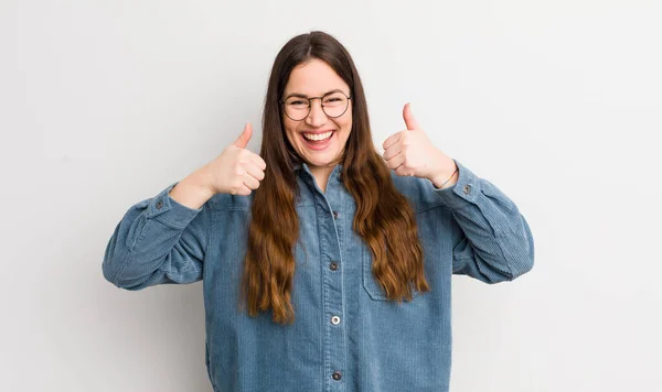 Pretty Caucasian Woman Smiling Broadly Looking Happy Positive Confident Successful — Fotografia de Stock