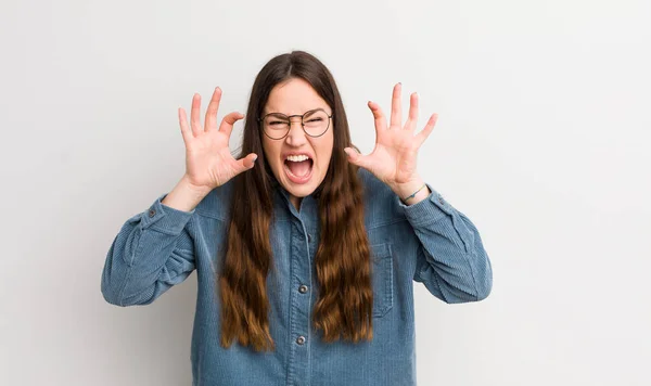 Pretty Caucasian Woman Screaming Panic Anger Shocked Terrified Furious Hands — Stock fotografie