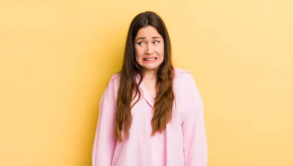 Pretty Caucasian Woman Looking Worried Stressed Anxious Scared Panicking Clenching — Zdjęcie stockowe