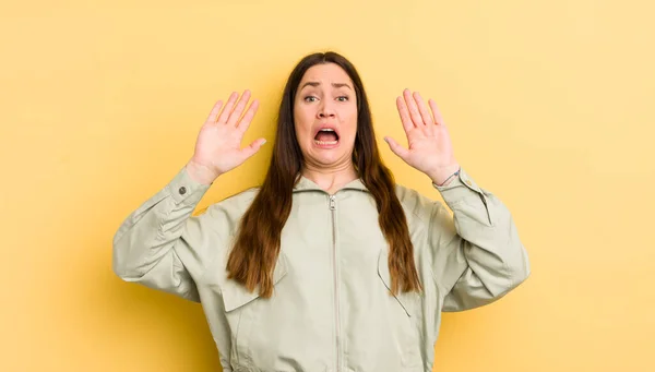 Pretty Caucasian Woman Feeling Stupefied Scared Fearing Something Frightening Hands — Stockfoto