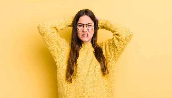 Mujer Bastante Caucásica Sentirse Frustrado Molesto Enfermo Cansado Fracaso Harto —  Fotos de Stock